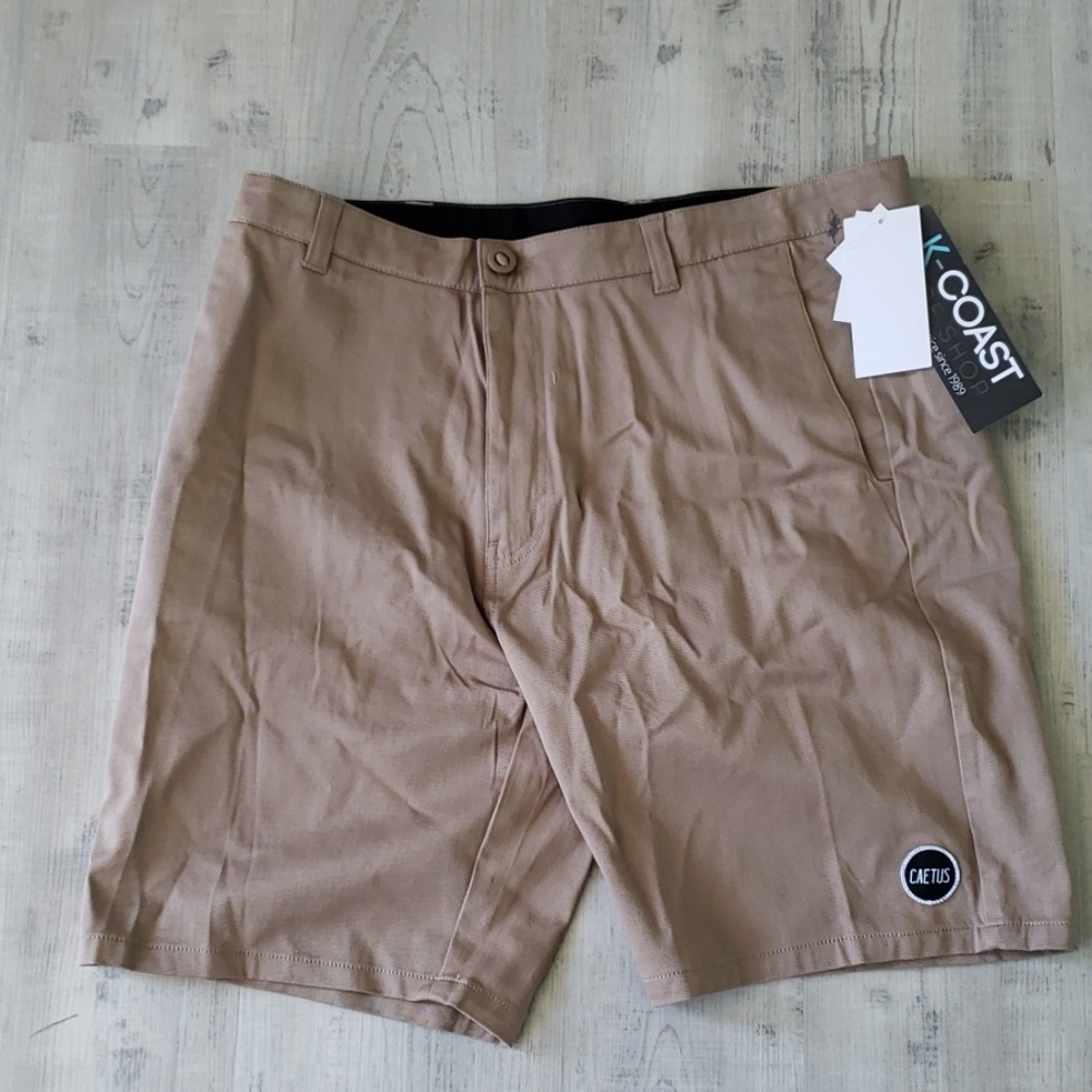 Caetus surfer khaki shorts
